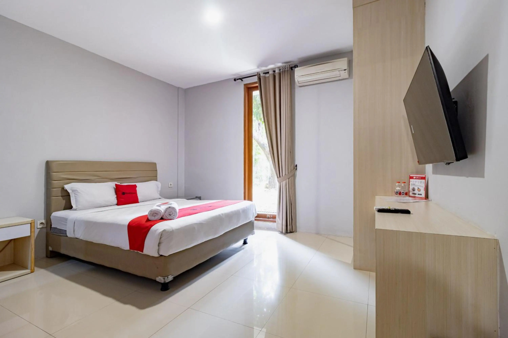 Foto - RedDoorz Plus near Cilandak Town Square 2