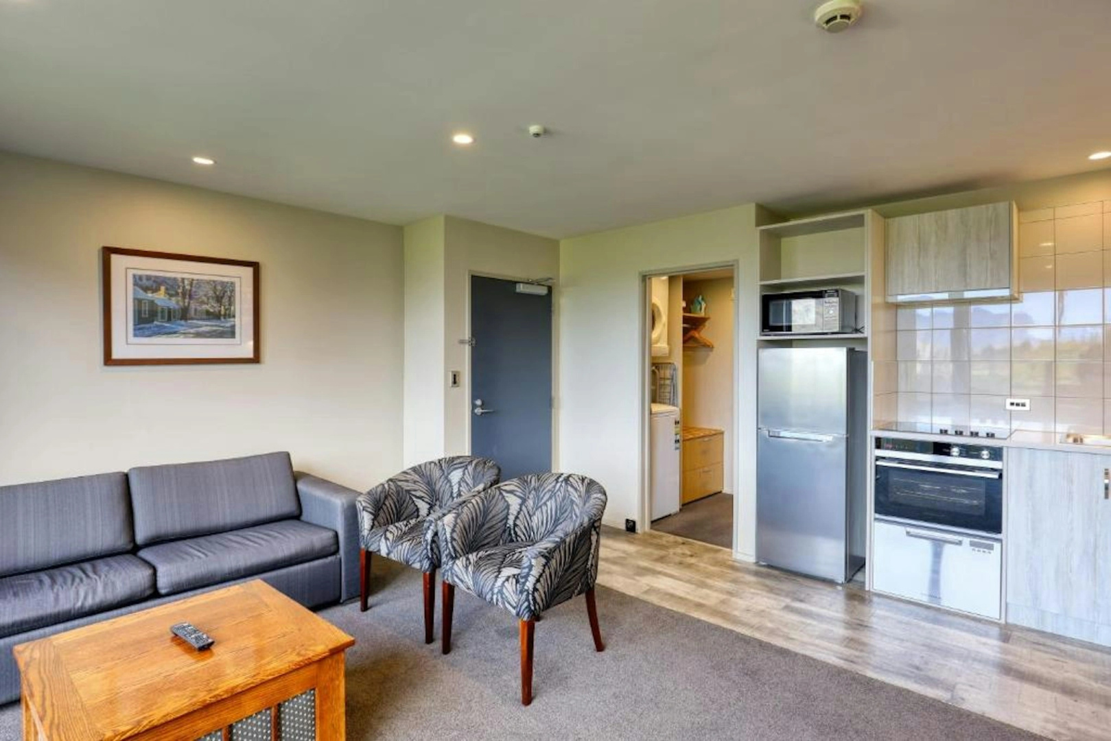 Photo - Garden Court Suites And Apartments