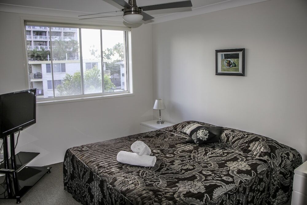 Photo - Surfers Beach Holiday Apartments