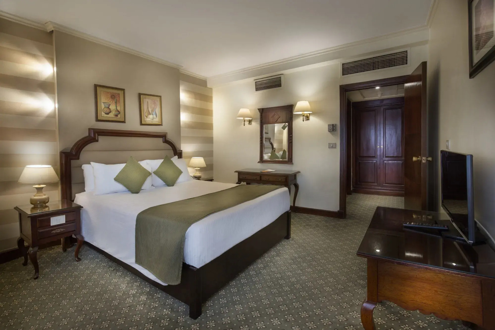 Photo - Pyramisa Suites Hotel Cairo