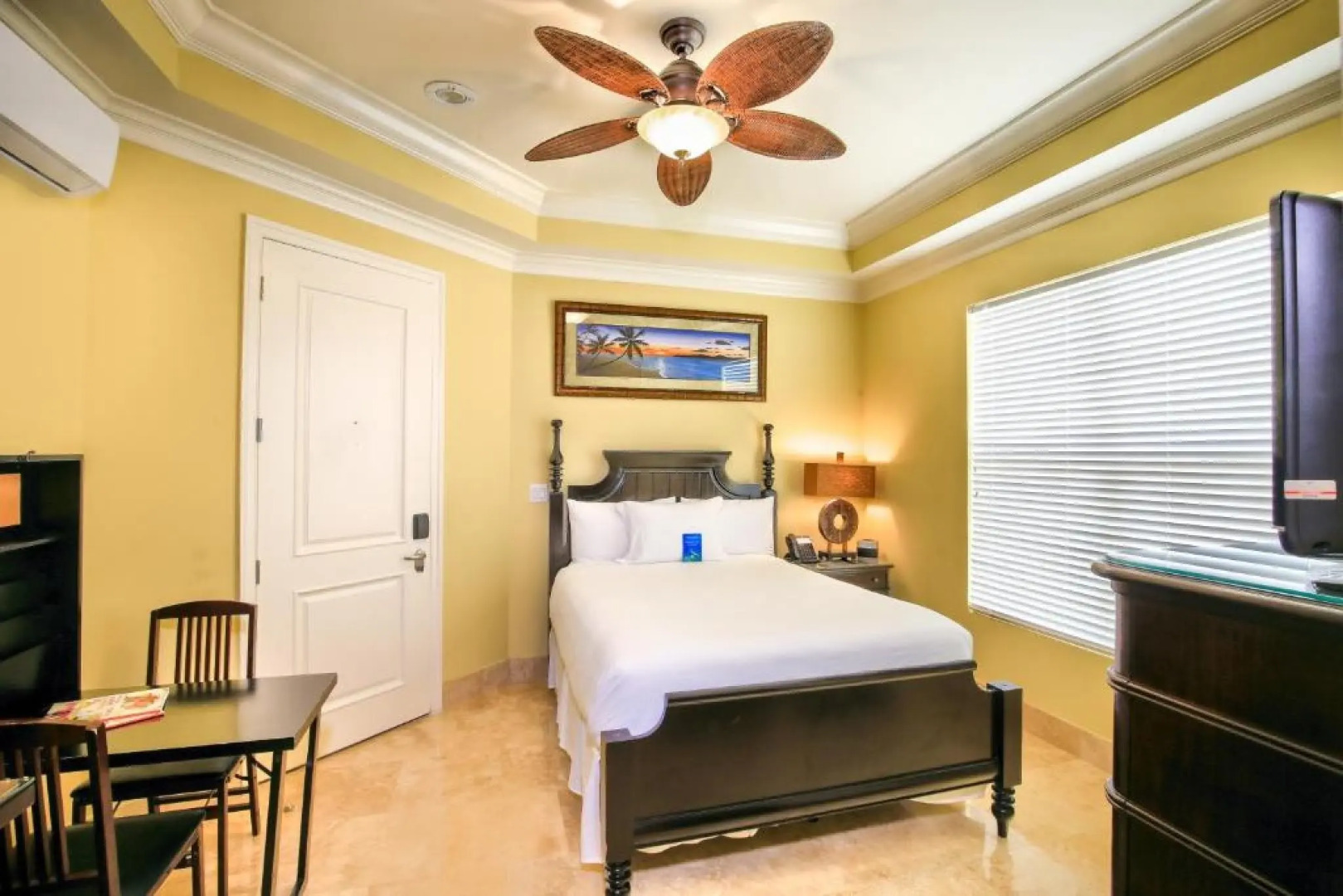 Photo - Windsong on the Reef