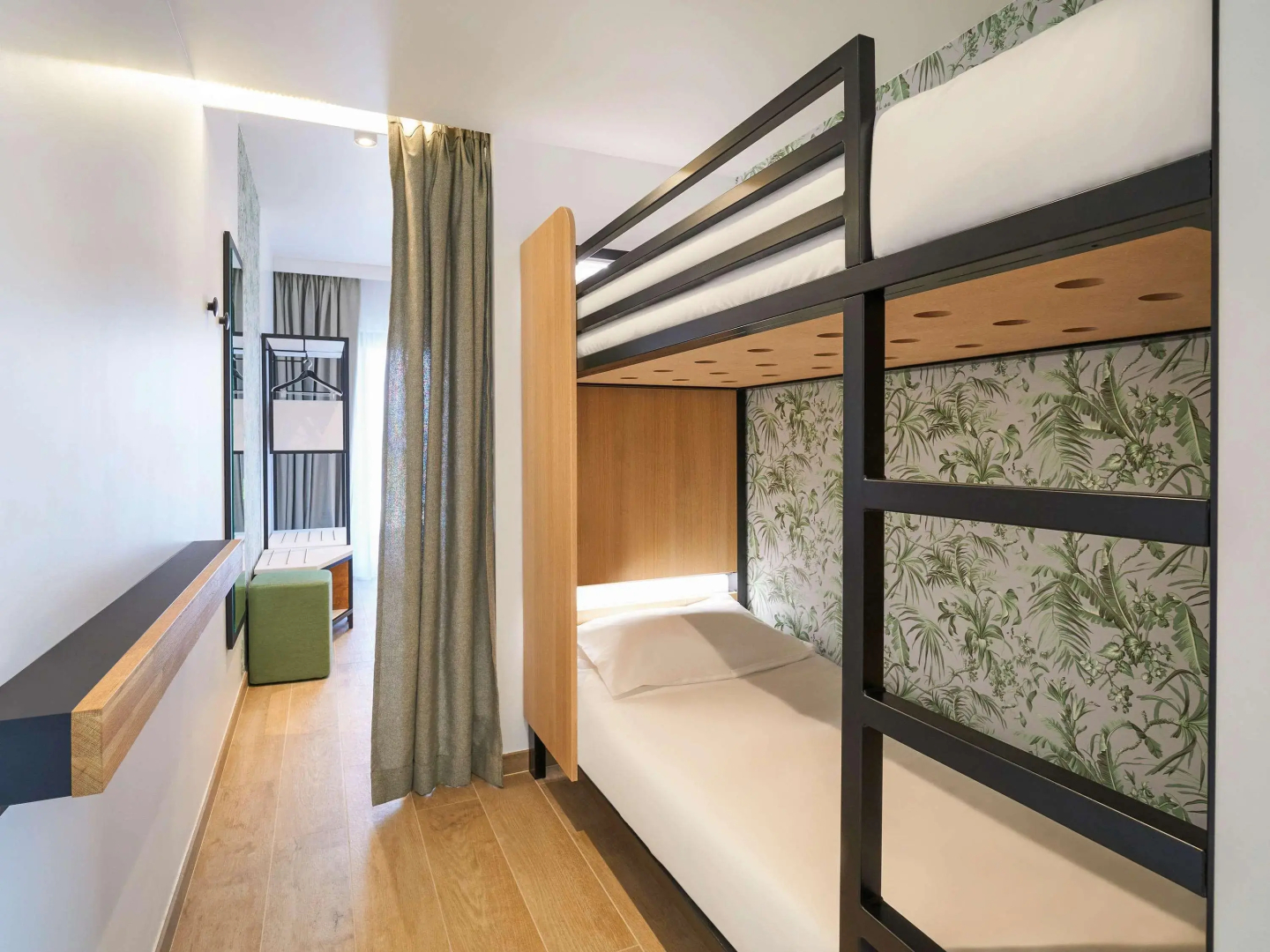 Photo - Mercure Avignon TGV Hotel & Spa