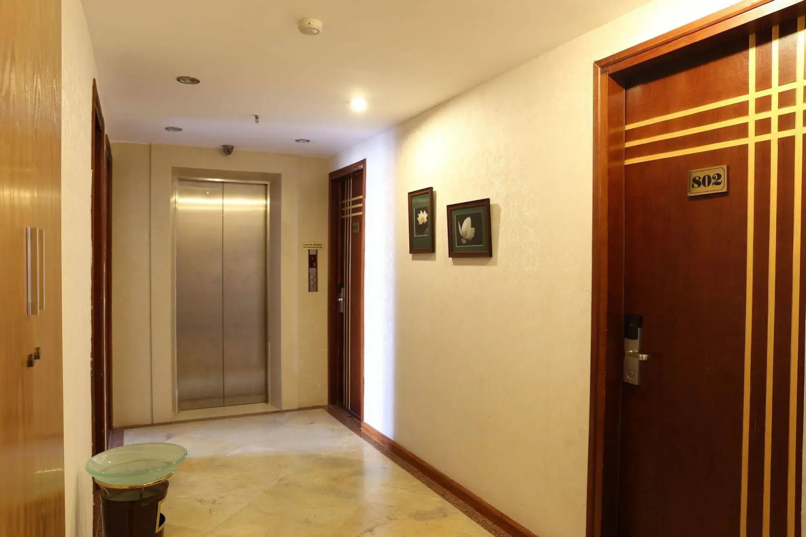 Foto - First Eden Hotel
