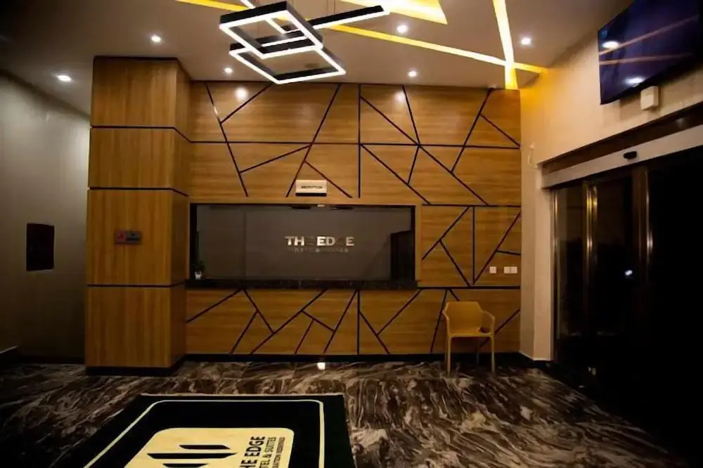 The Edge Hotel and Suites — фото 1