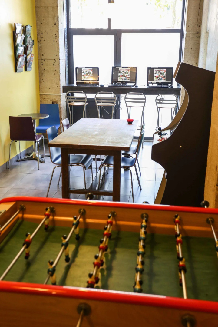 Photo - Le Regent Montmartre by Hiphophostels