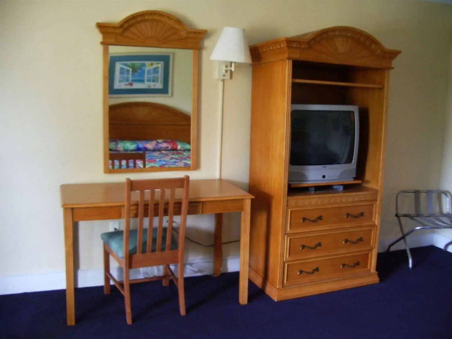 Photo - Royal Islander Hotel