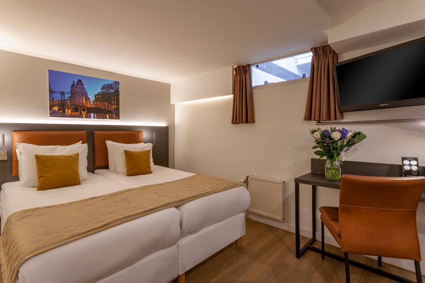 Photo - Avenue Hotel