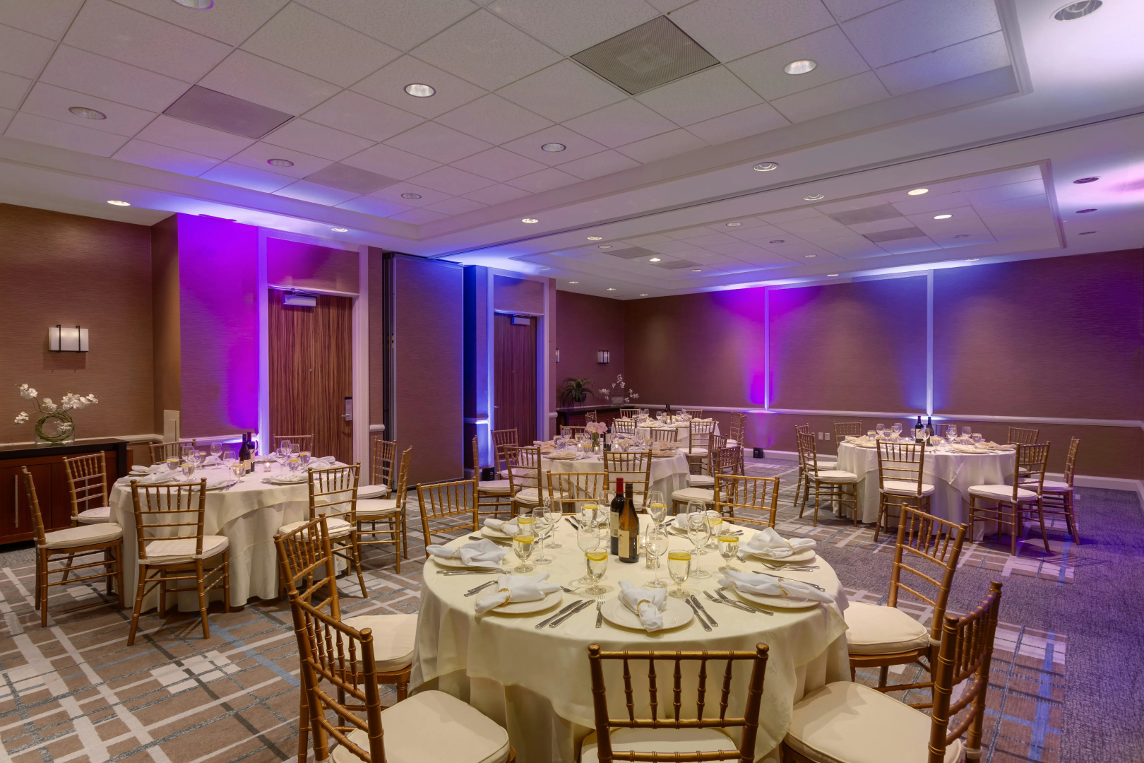 Photo - DoubleTree Suites by Hilton Hotel Boston - Cambridge