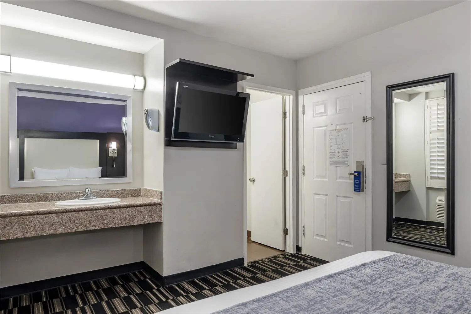 Photo - SureStay Hotel by Best Western Beverly Hills West LA