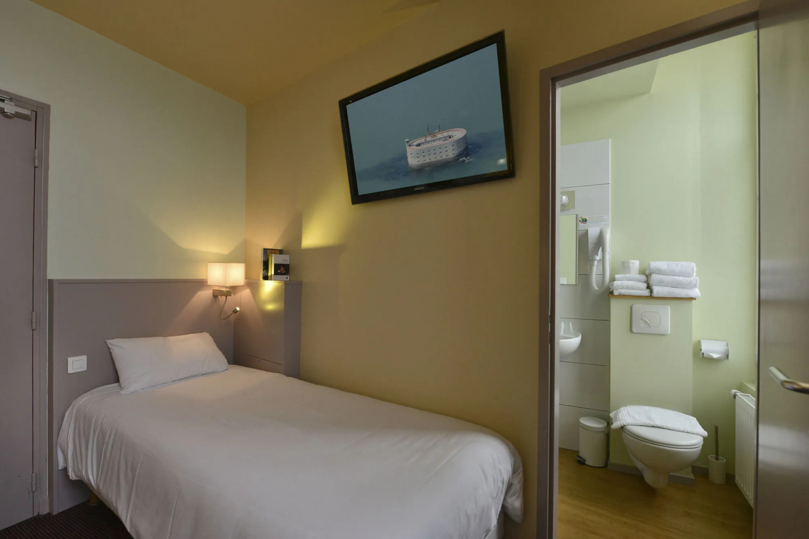 Photo - Accostage Hotel