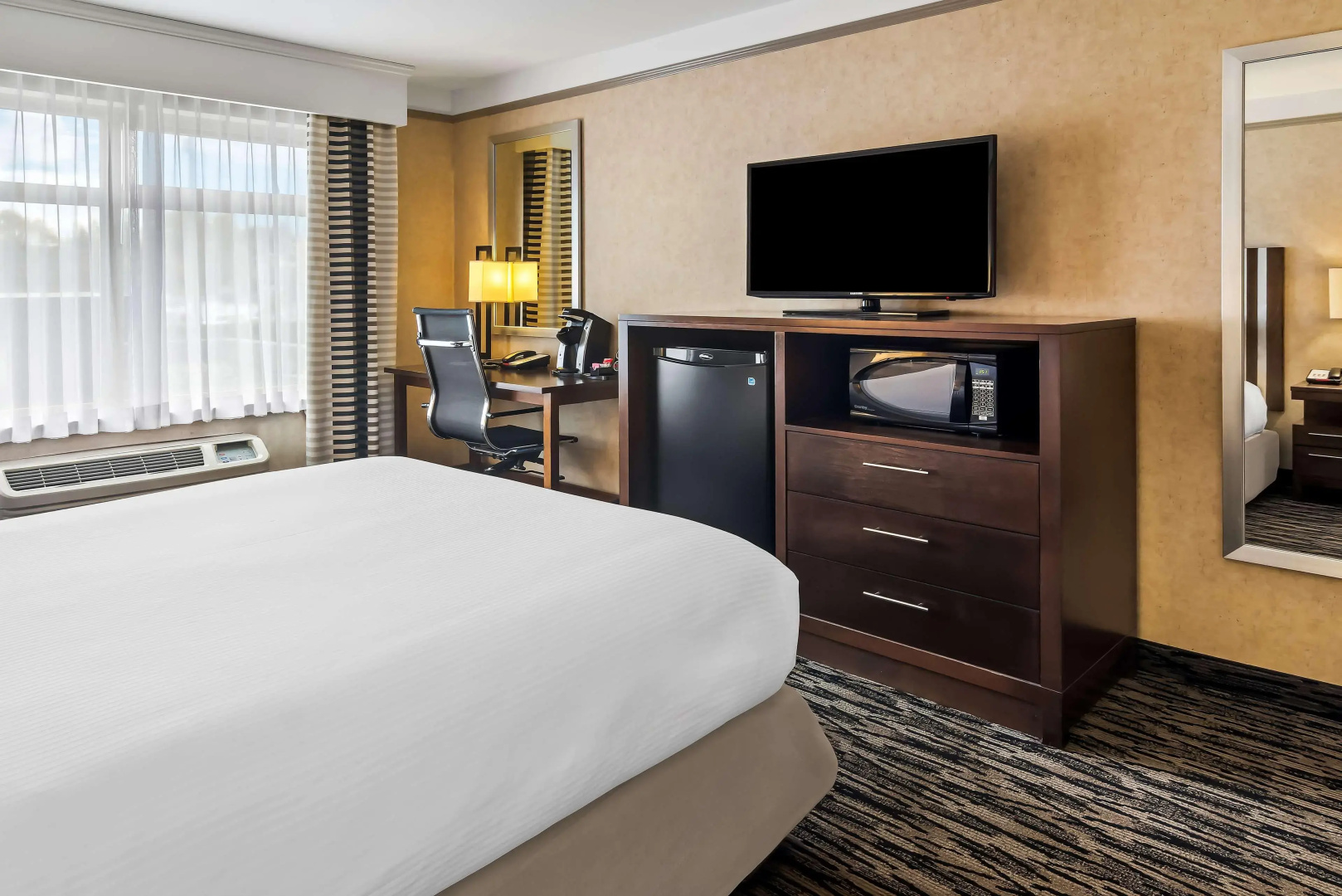 Photo - Best Western Plus Pitt Meadows Inn & Suites