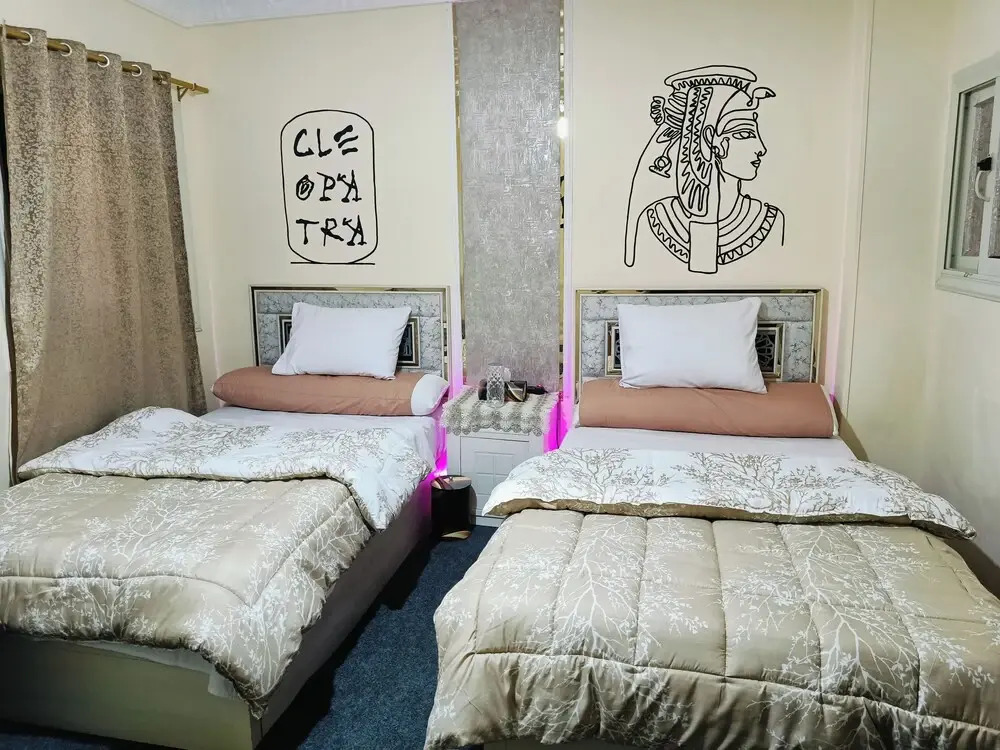 Foto - Sneferu Pyramids inn - Full Pyramids View