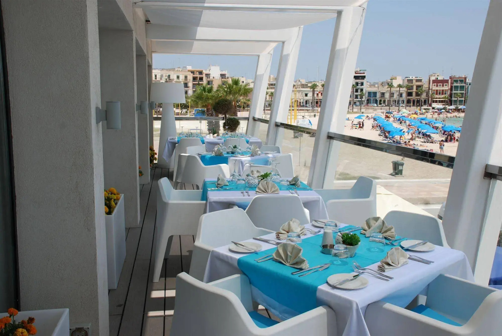 Foto - Water's Edge Hotel