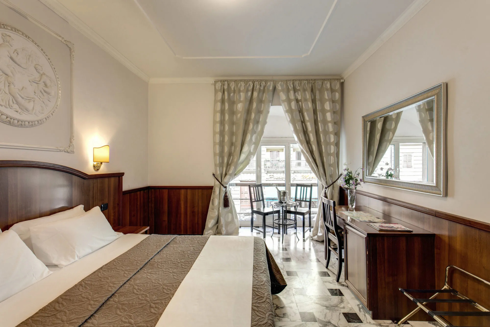 Photo - Nakissa Inn