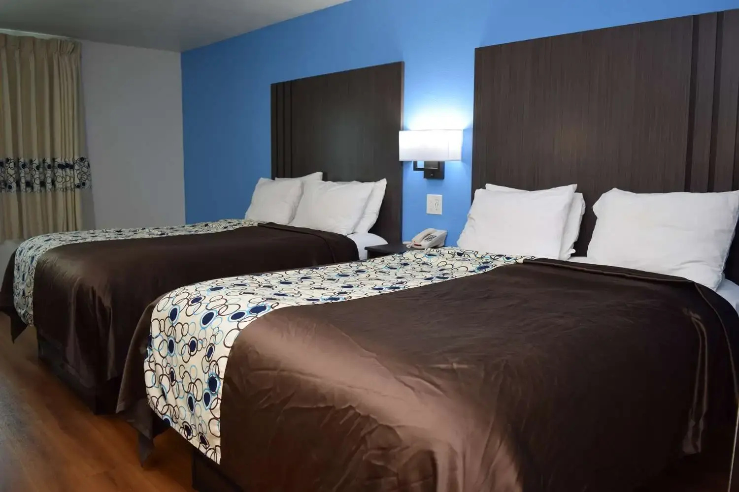 Foto - SureStay Plus Hotel by Best Western Niagara Falls East