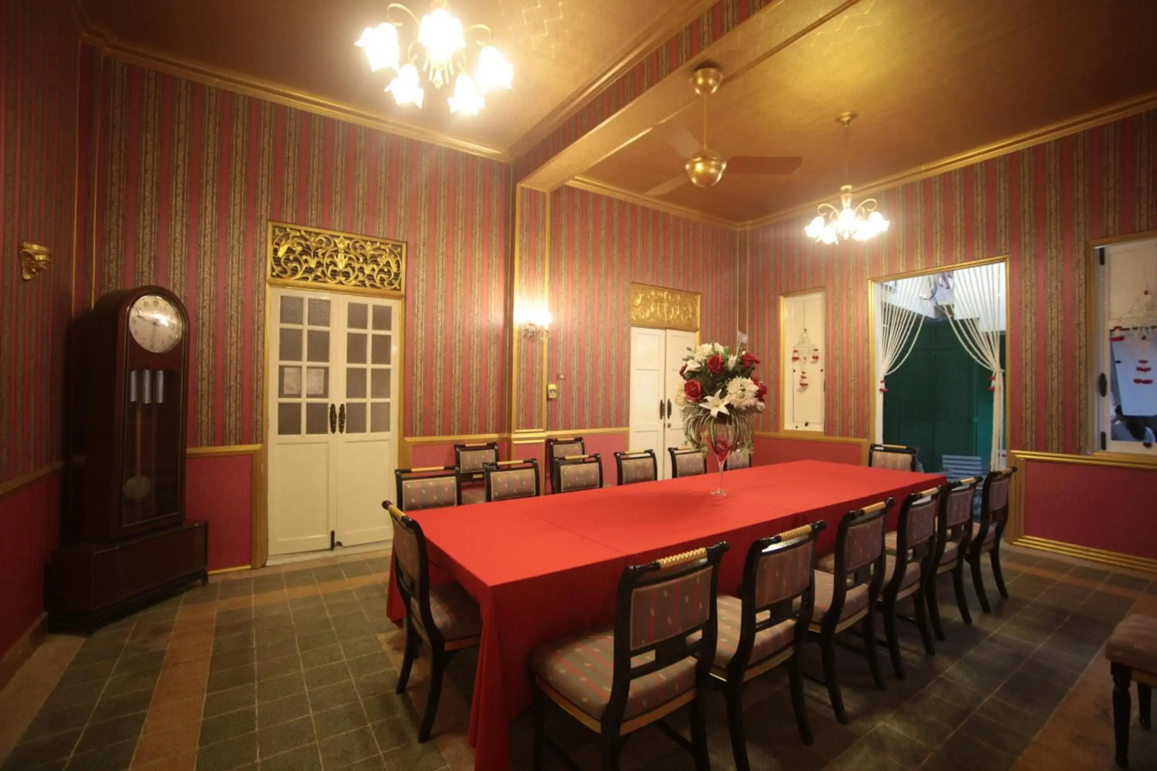 Photo - The Myth - Sud Sathorn