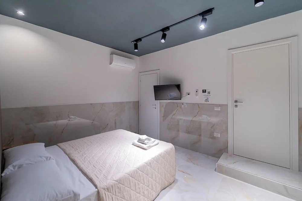 Photo - GreRos H. Rooms Napoli Centro by Clapa Group Dislocated Hospitality