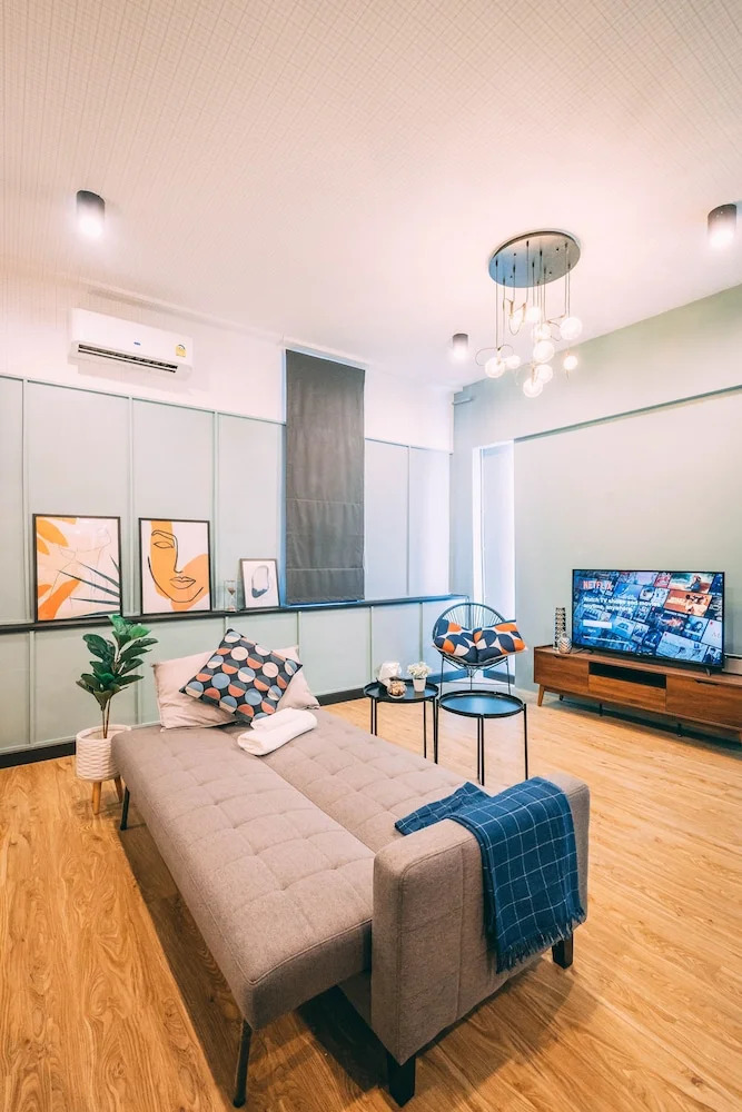 Photo - Saffron Hill Bangkok