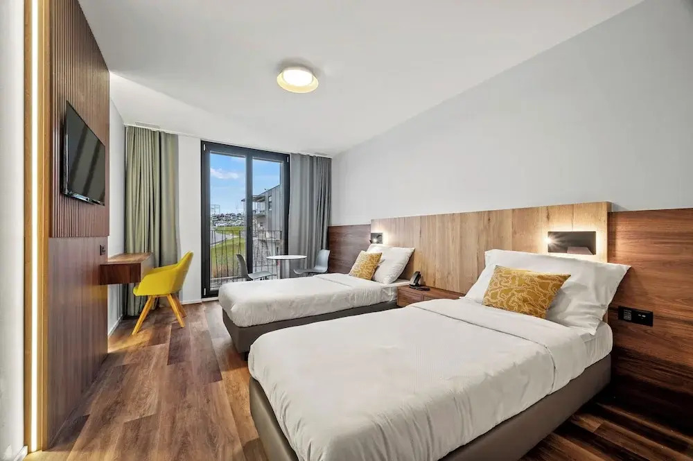 Foto - Hine Adon Fribourg Nord