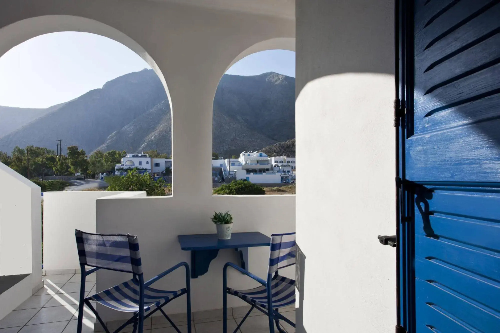 Foto - Ancient Thera Studios