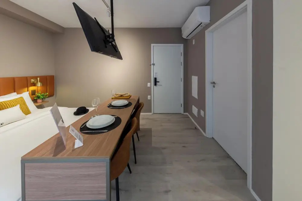 Charlie Contemporaneo Jardins Essential