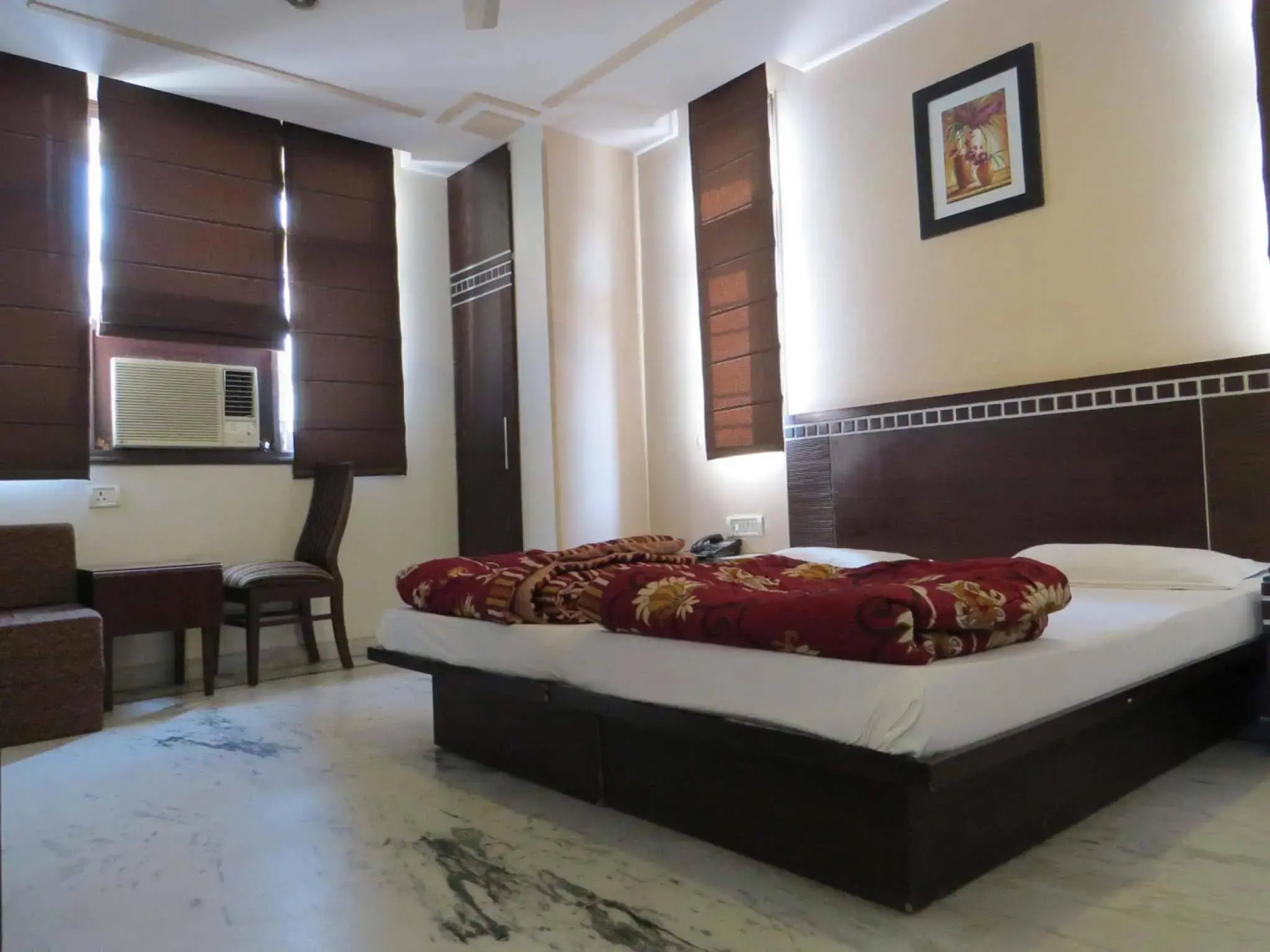 Photo - Smyle Inn - Best Budget Hotel near New Delhi Train Station