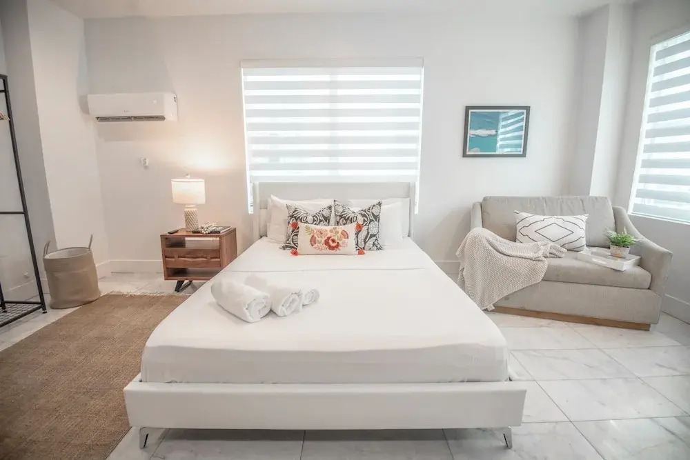 Photo - Renzzi On The Beach