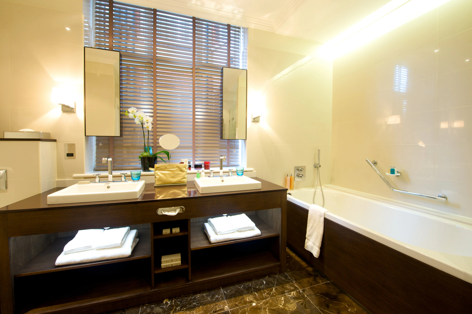 Photo - Taj 51 Buckingham Gate, Suites and Residences