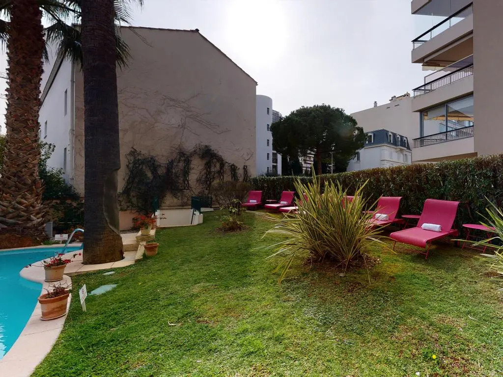 Photo - Sun Riviera Hotel
