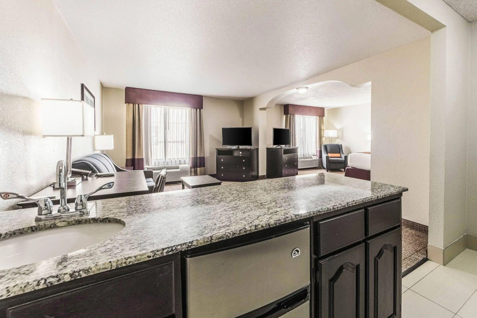 Photo - Comfort Inn Dallas Park Central