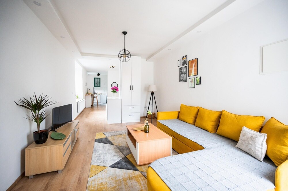 Modern Studio Apartment in the Old Town