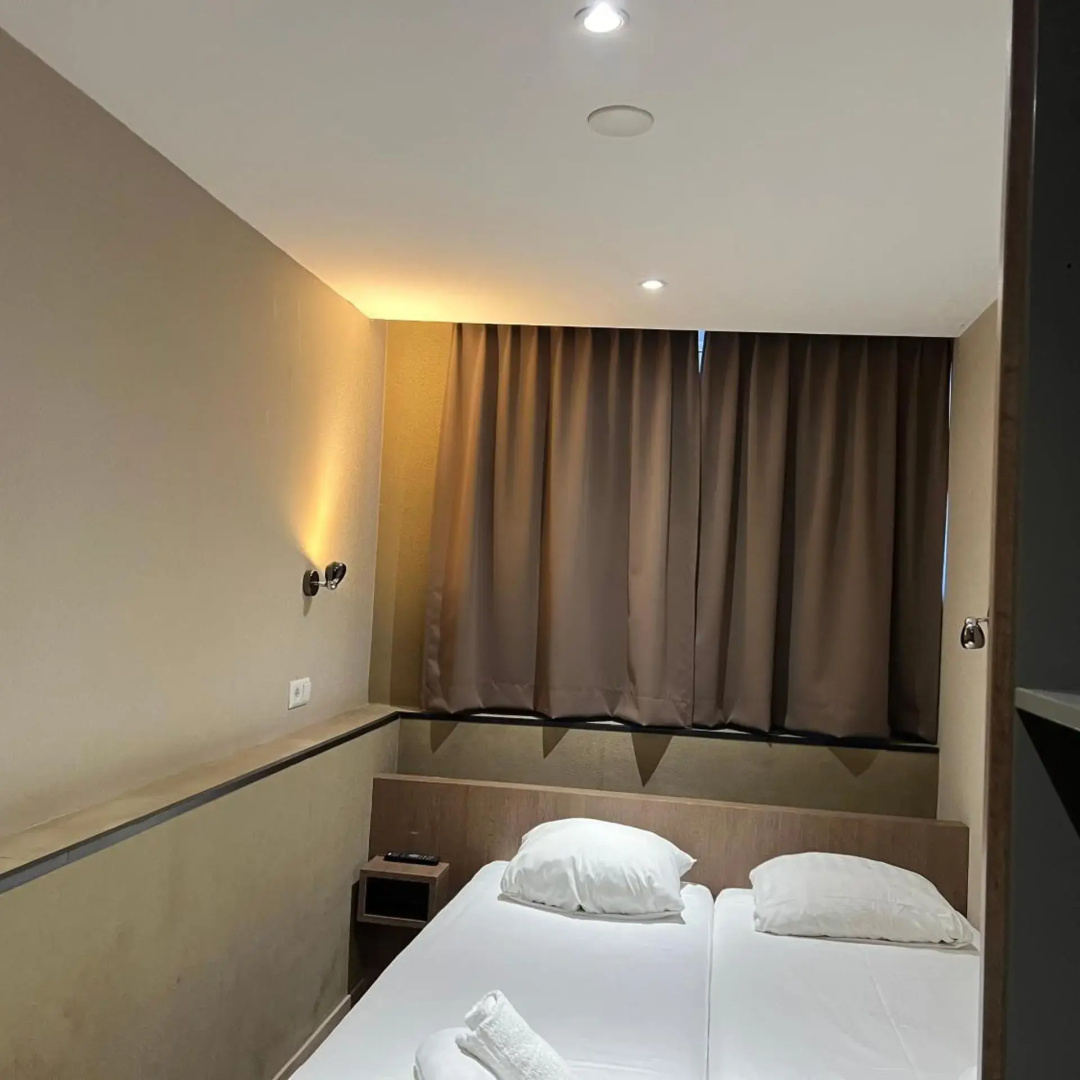 Photo - Blossoms City Hotel