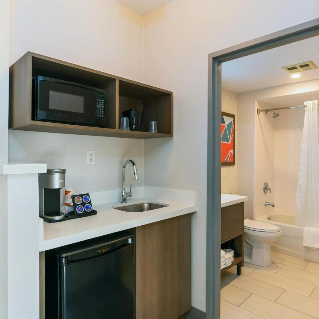 Photo - Comfort Suites London