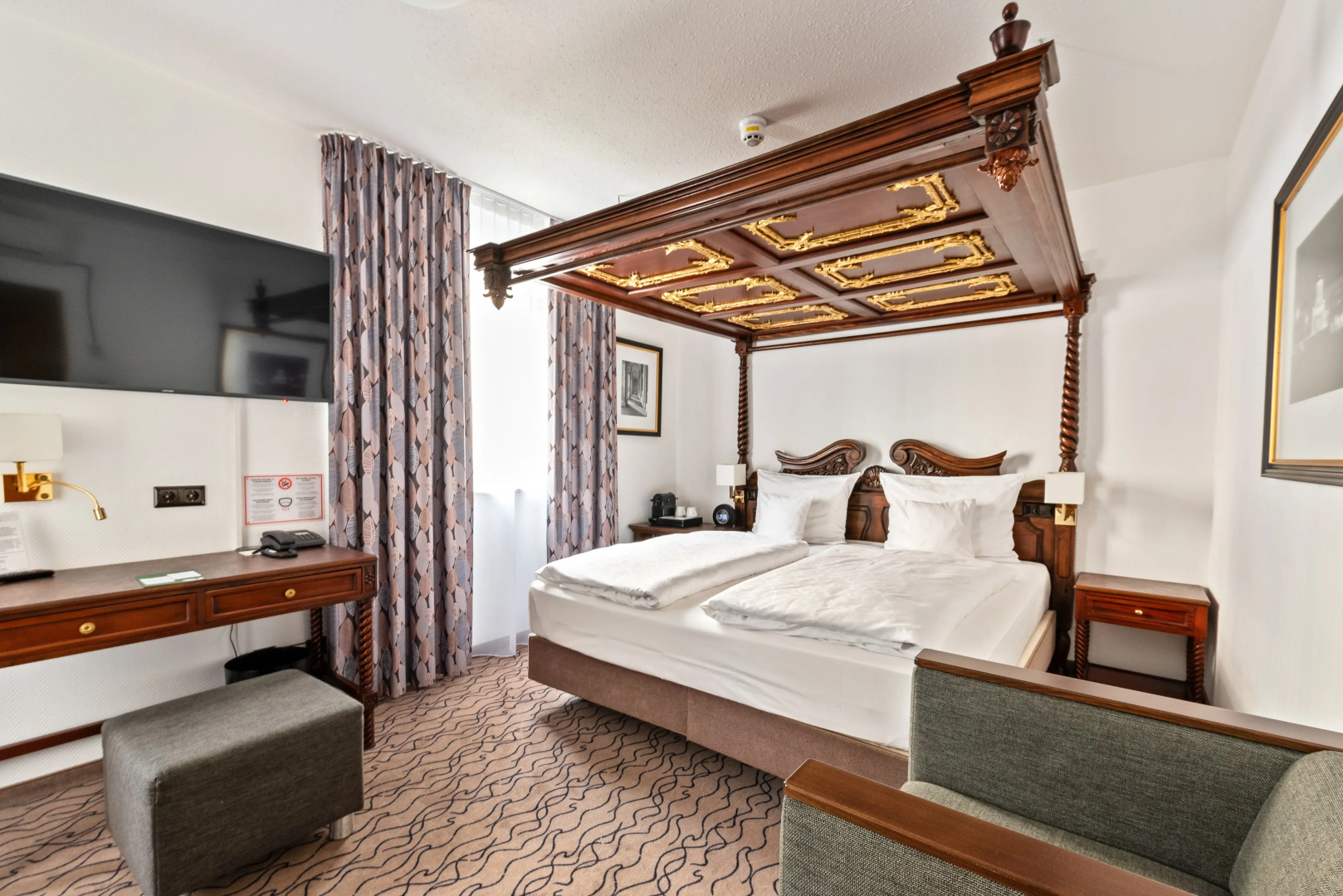 Foto - King's Hotel Center