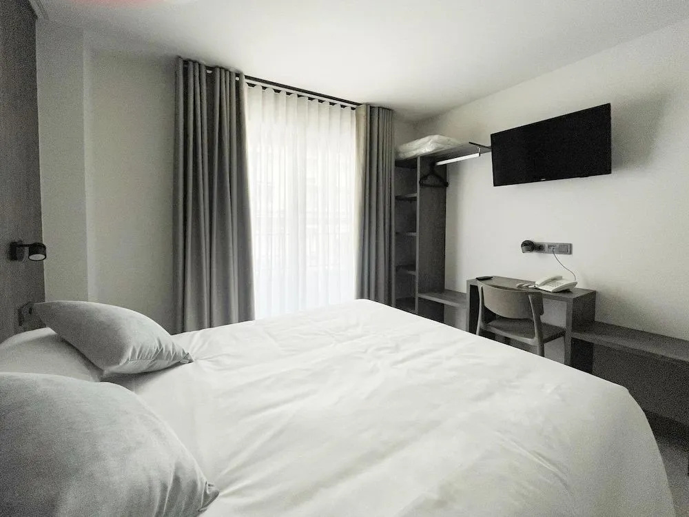 Foto - Hotel Quatre Llunes