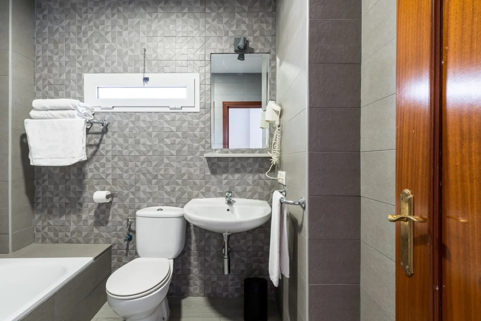 Photo - Cool Sevilla Hotel