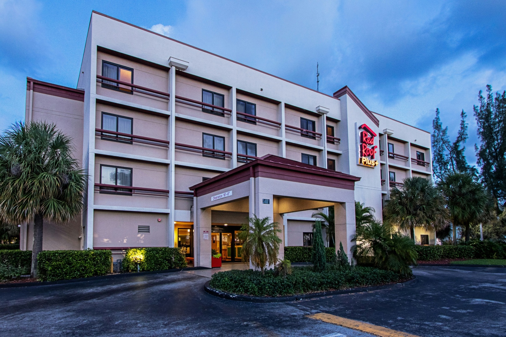 Photo - Red Roof Inn PLUS Miami Airport