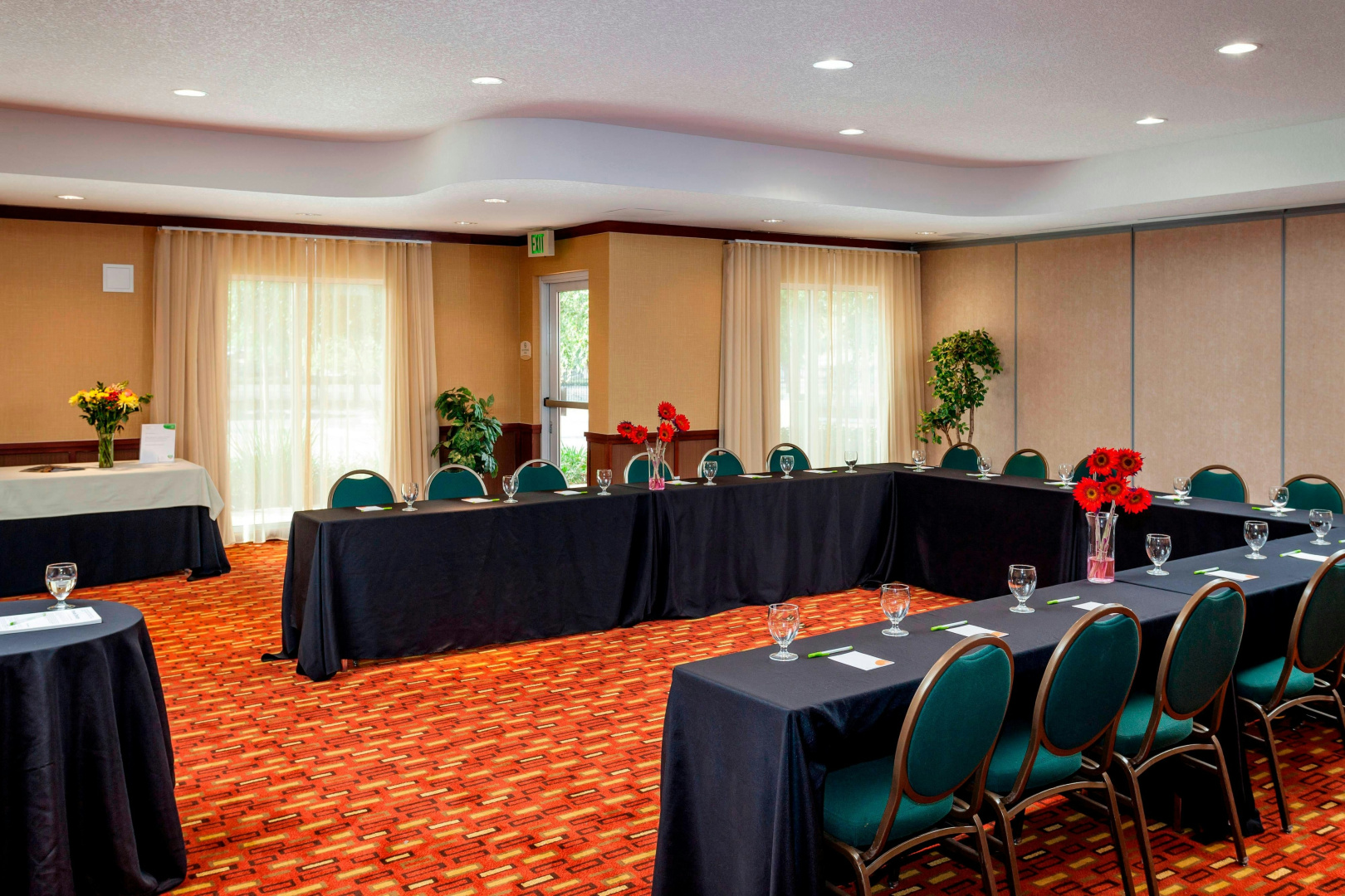 Foto - Courtyard by Marriott Ventura Simi Valley