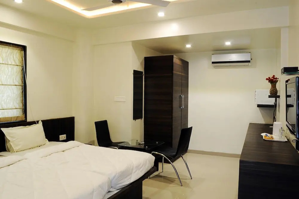 Photo - Hotel Suresh Inn