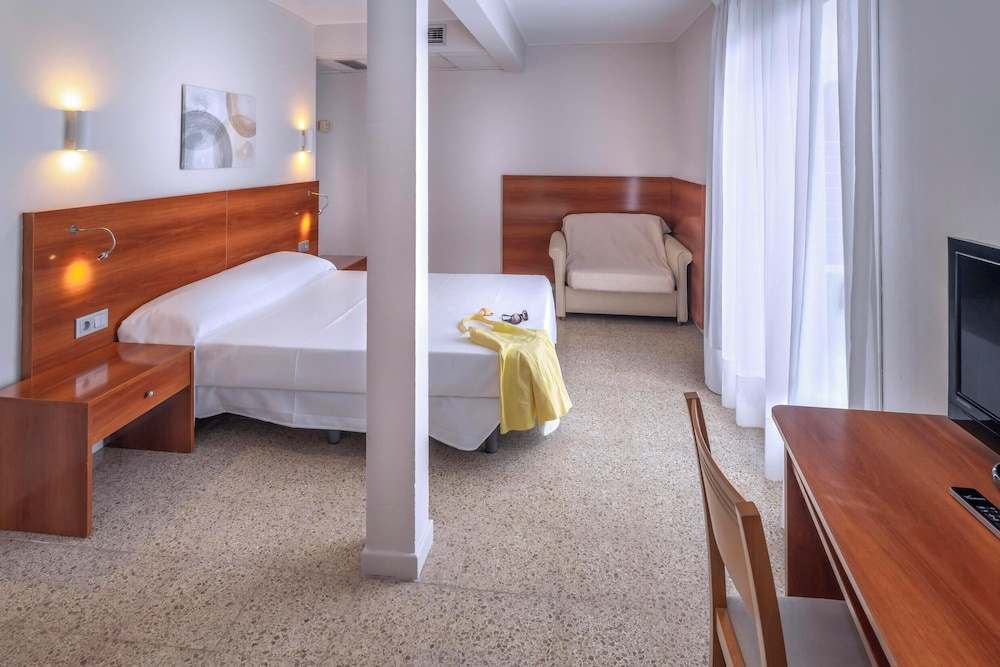Photo - Hotel GHT Simeon