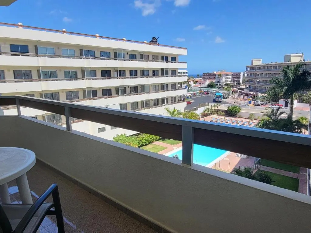 Photo - Las Camelias Apartments