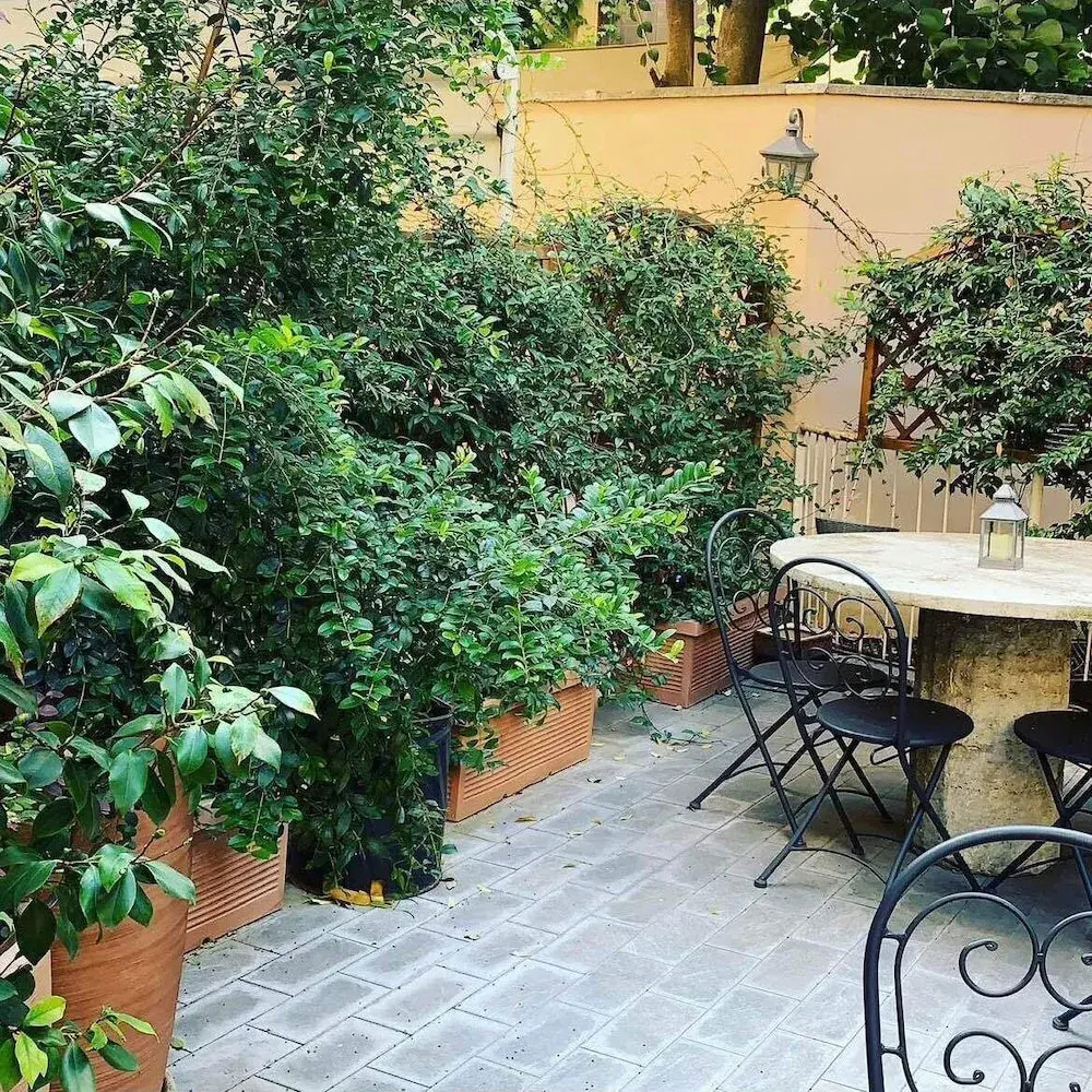 Foto - la piazzetta delle regine