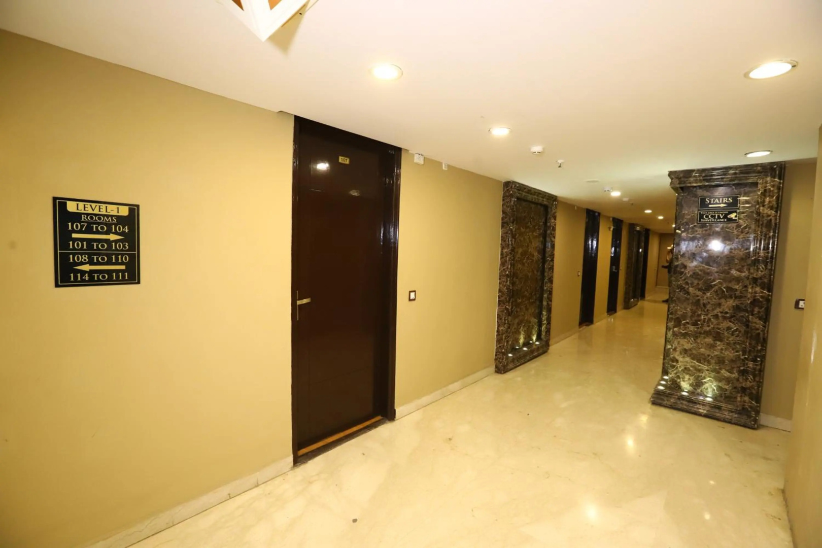 Foto - Hotel Palm Grand Naraina New Delhi - Couple Friendly Local IDs Accepted