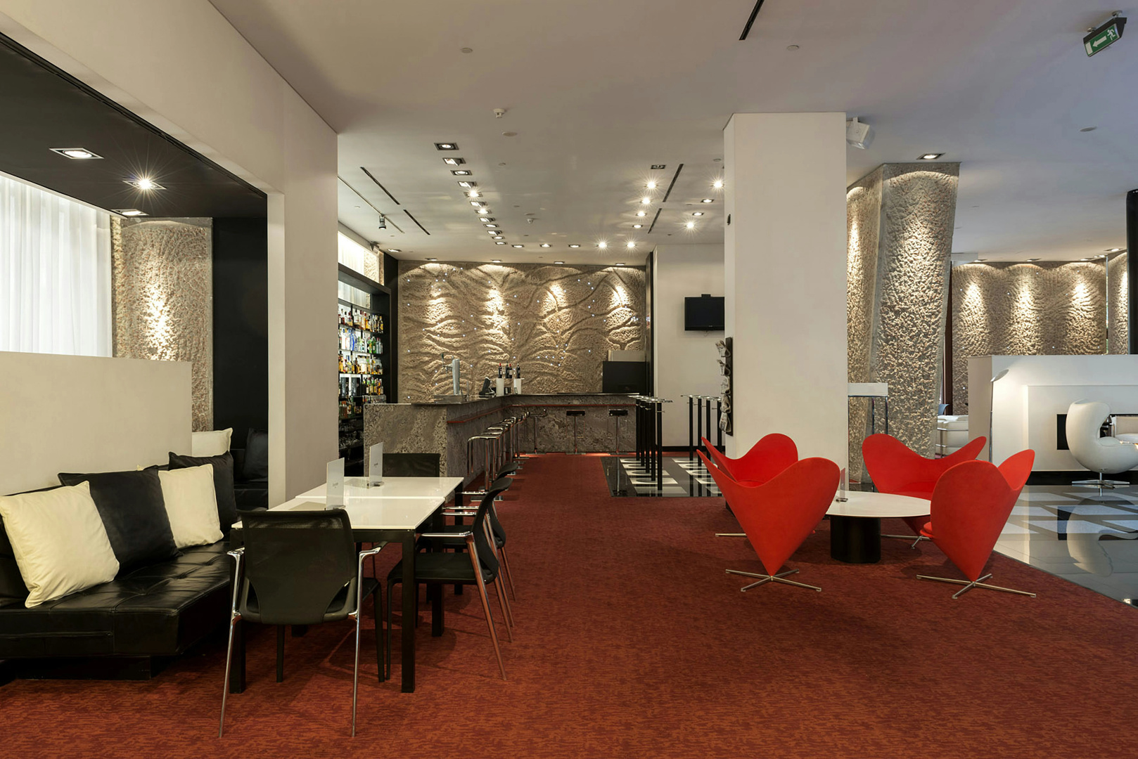 Photo - Hilton Madrid Airport