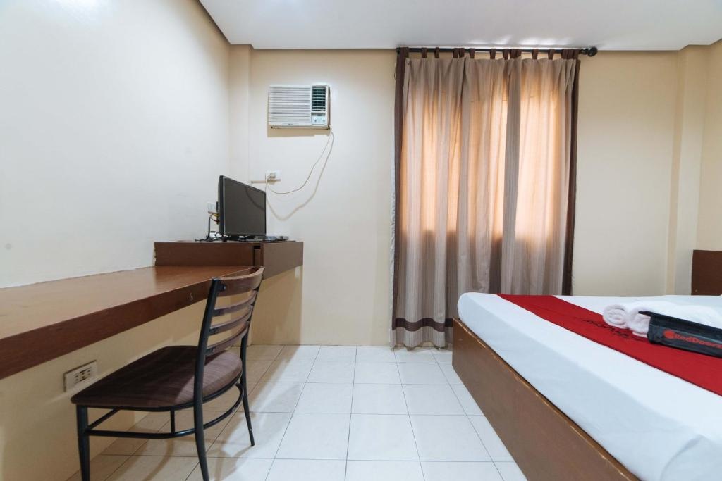 RedDoorz near Olongapo Bus Terminal