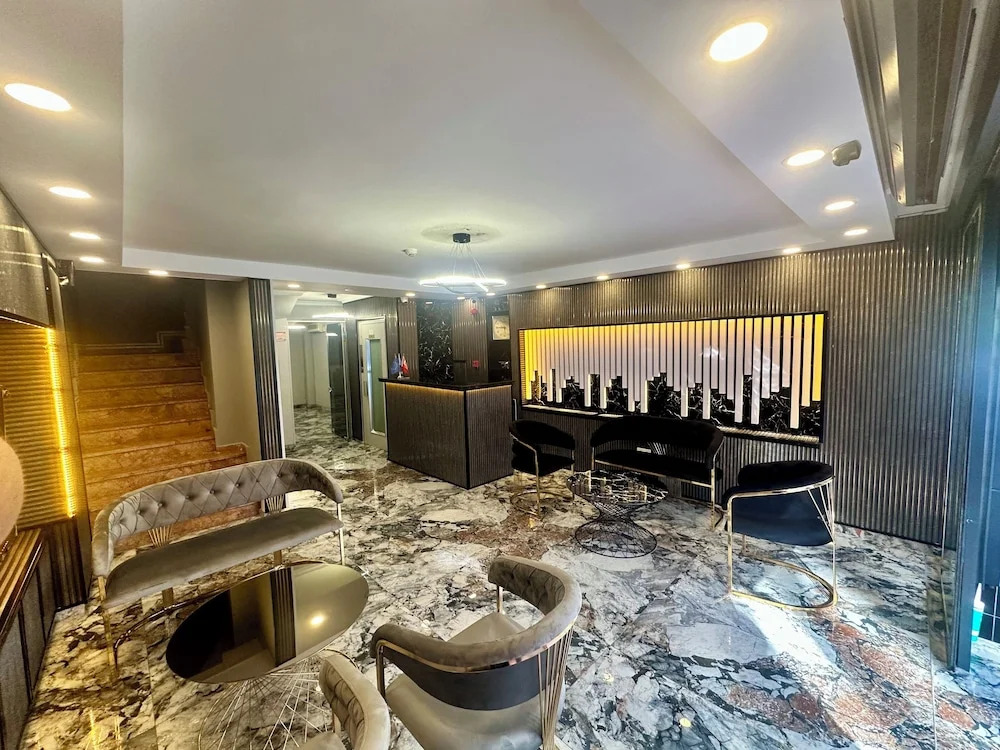 Photo - Crowned Exclusive Hotel