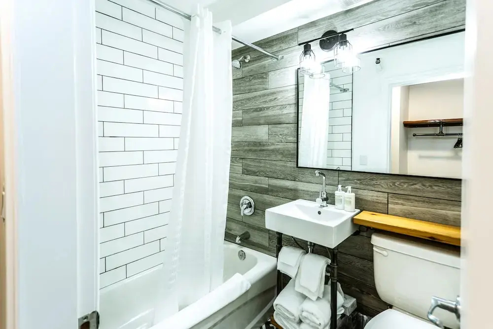 Photo - Hotel Squamish