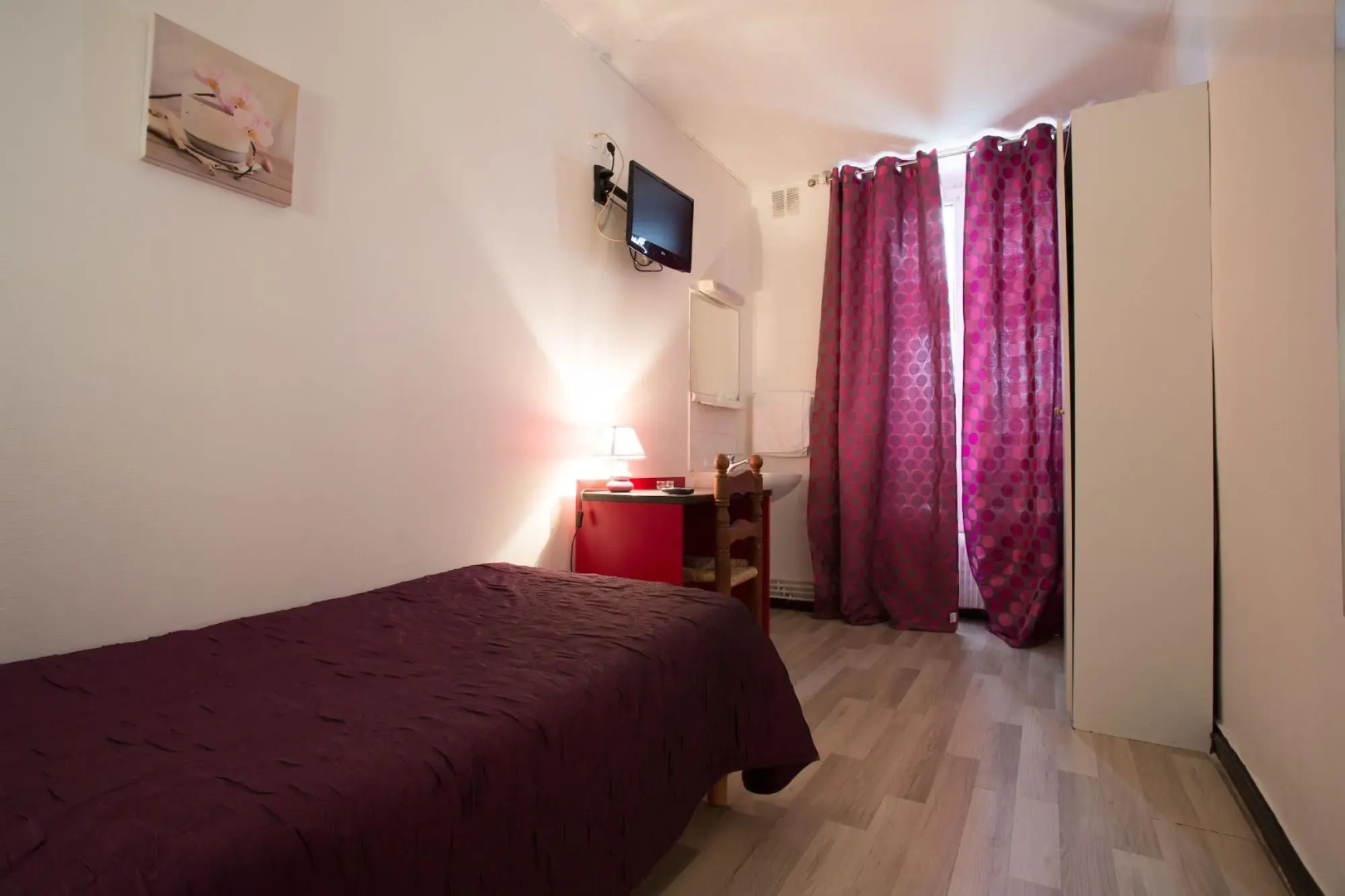 Photo - Victory Hotel Galou