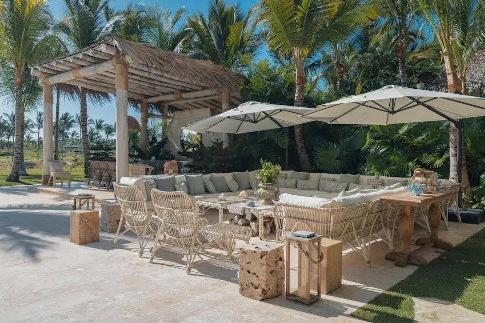 Foto - Unique lake-front 10-bedroom mansion in most luxurious resort of the caribbean