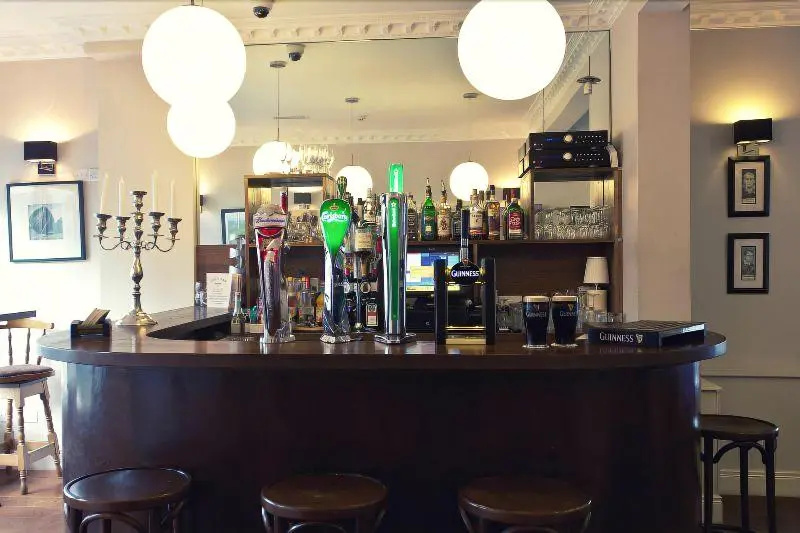 Photo - Phoenix Park Hotel